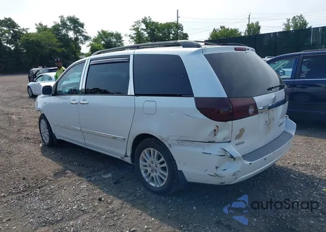 2008 Toyota Sienna Limited z USA, uszkodzony, nr VIN 5TDZK22C18S220843